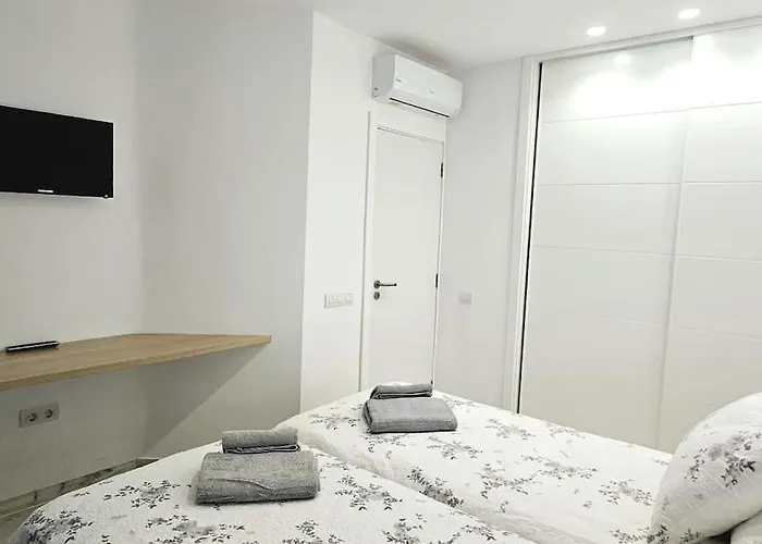 Altamira Paradise Apartament *